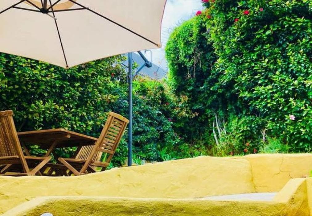 Sun & Sea Downtown Mediterranean Villa