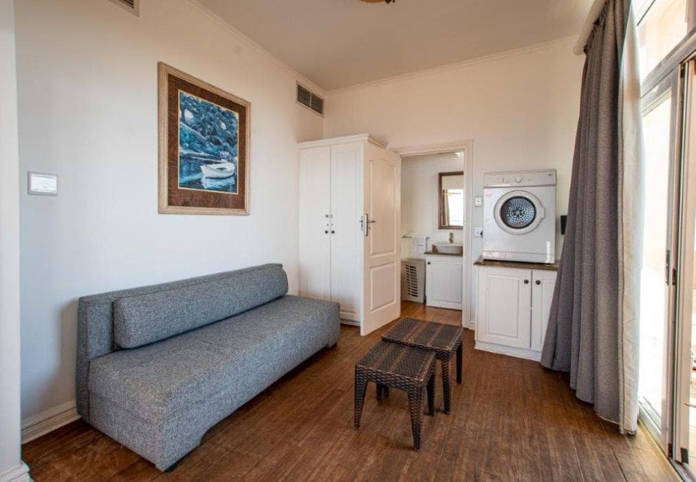 5 Sugar Crest Penthouse