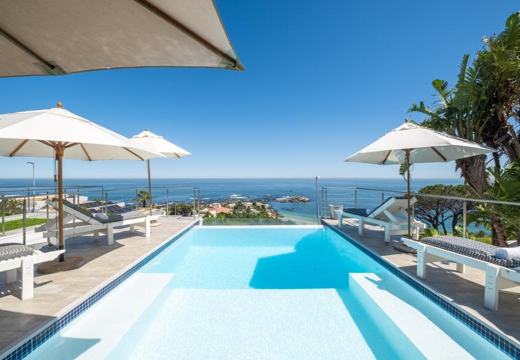 Clifton Sunset: 24/7 Power and Warm Infinity Pool