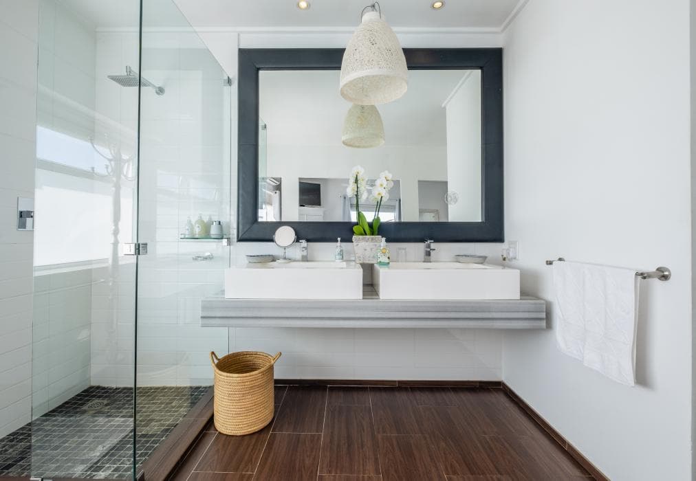 Clifton Sunset: 24/7 Power and Warm Infinity Pool