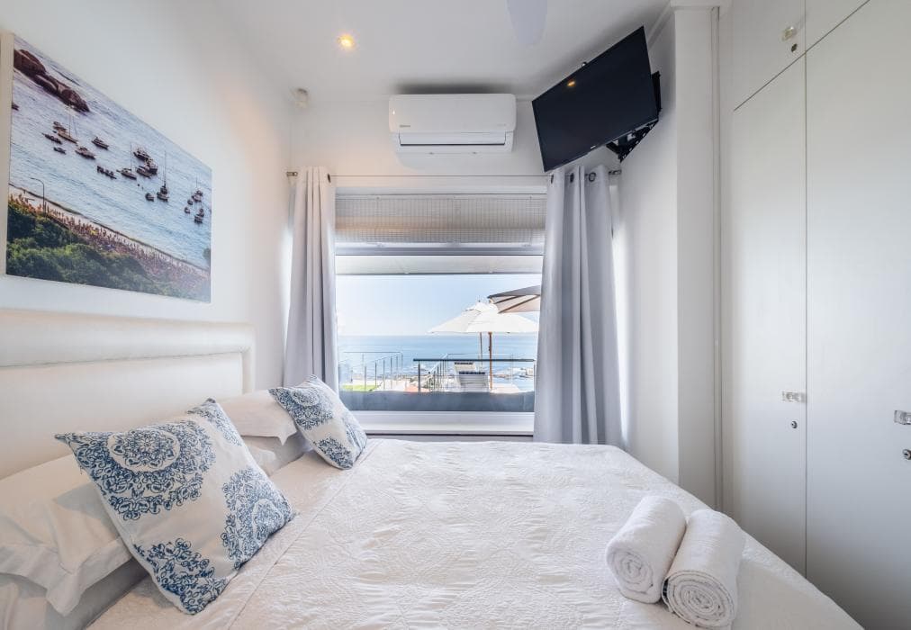 Clifton Sunset: 24/7 Power and Warm Infinity Pool