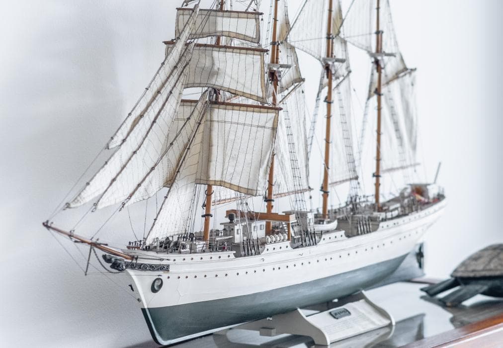 Clifton Sunset: 24/7 Power and Warm Infinity Pool