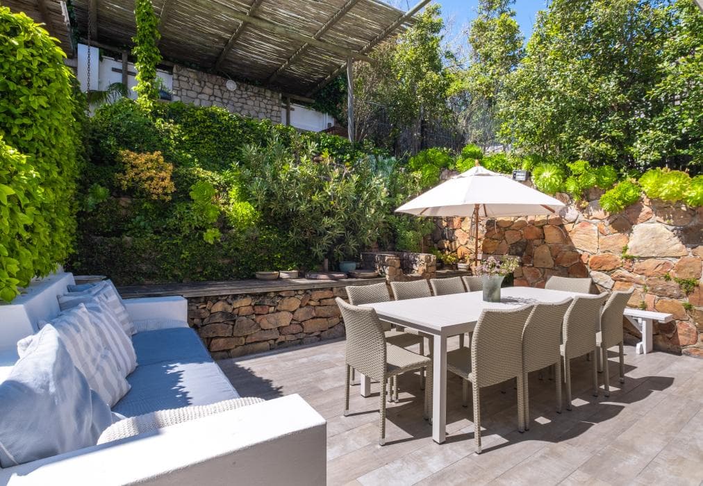 Clifton Sunset: 24/7 Power and Warm Infinity Pool