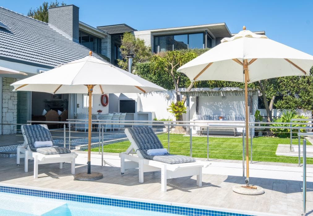 Clifton Sunset: 24/7 Power and Warm Infinity Pool