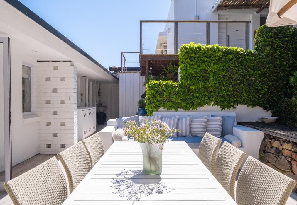 Clifton Sunset: 24/7 Power and Warm Infinity Pool