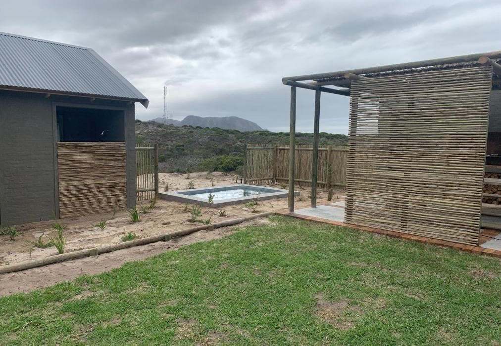 Twin Cabins at Romansbaai