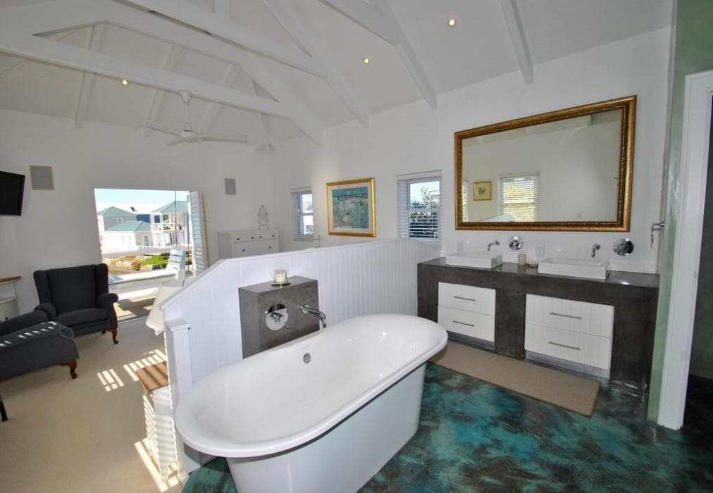 Delightful Luxury Beach House