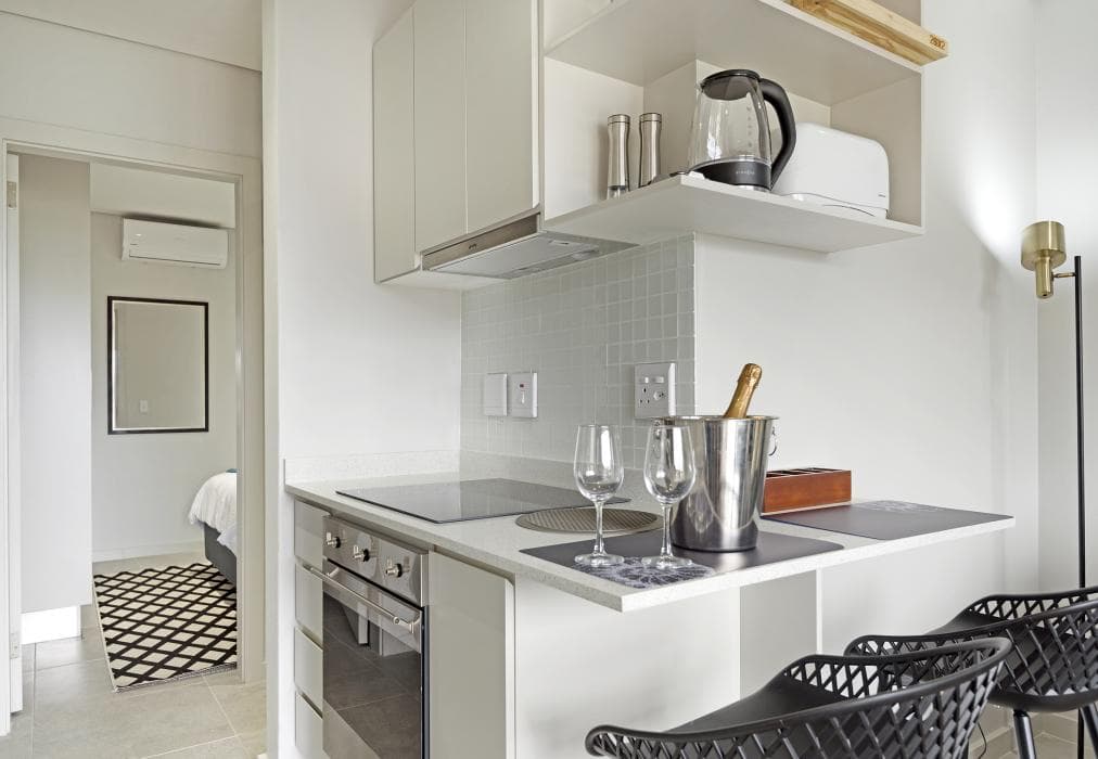 601@2SIX2 Florida Road