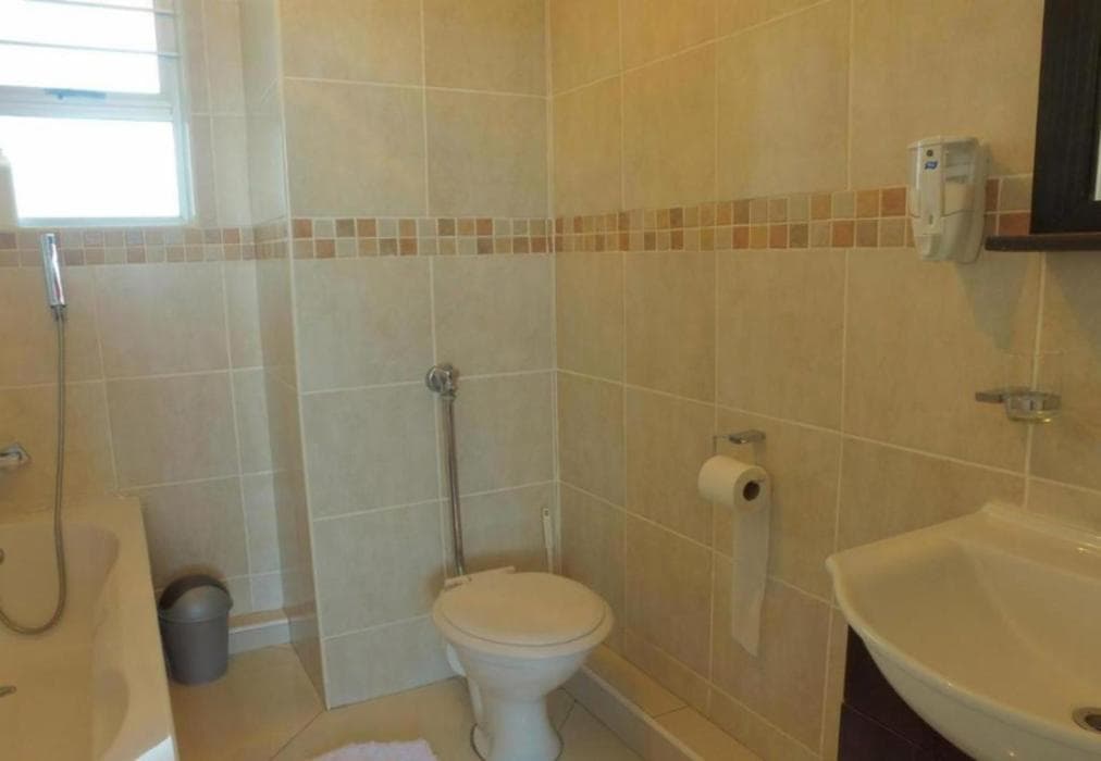 Shangri La Apartment 803