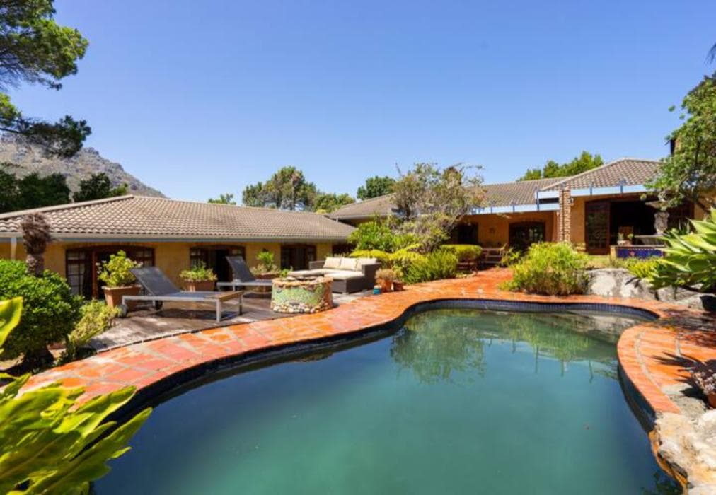 Unique Holiday House