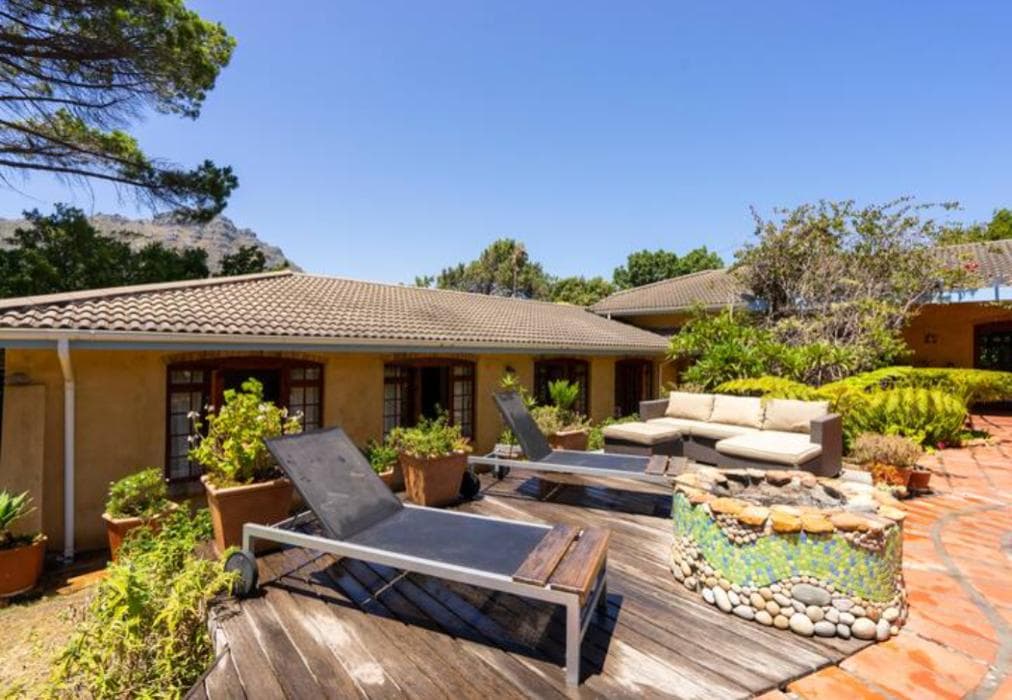 Unique Holiday House