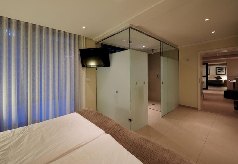 129 on Kloof Nek - Two Bedroom