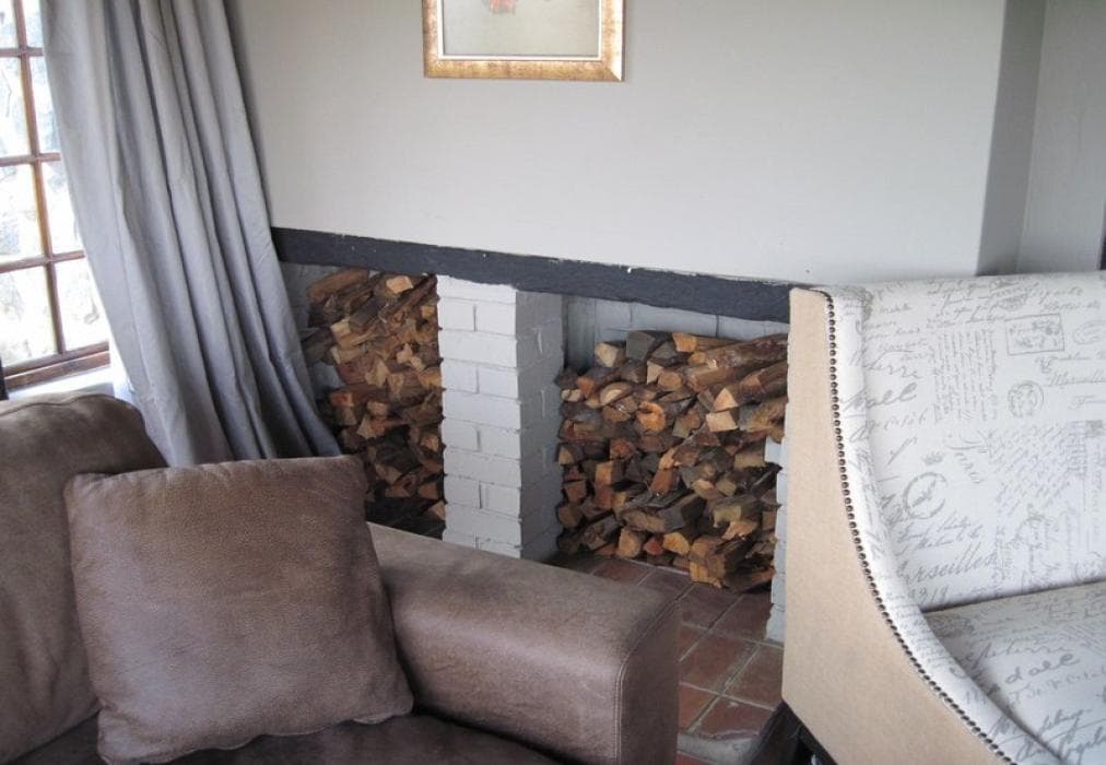 Over The Edge Cottage 1