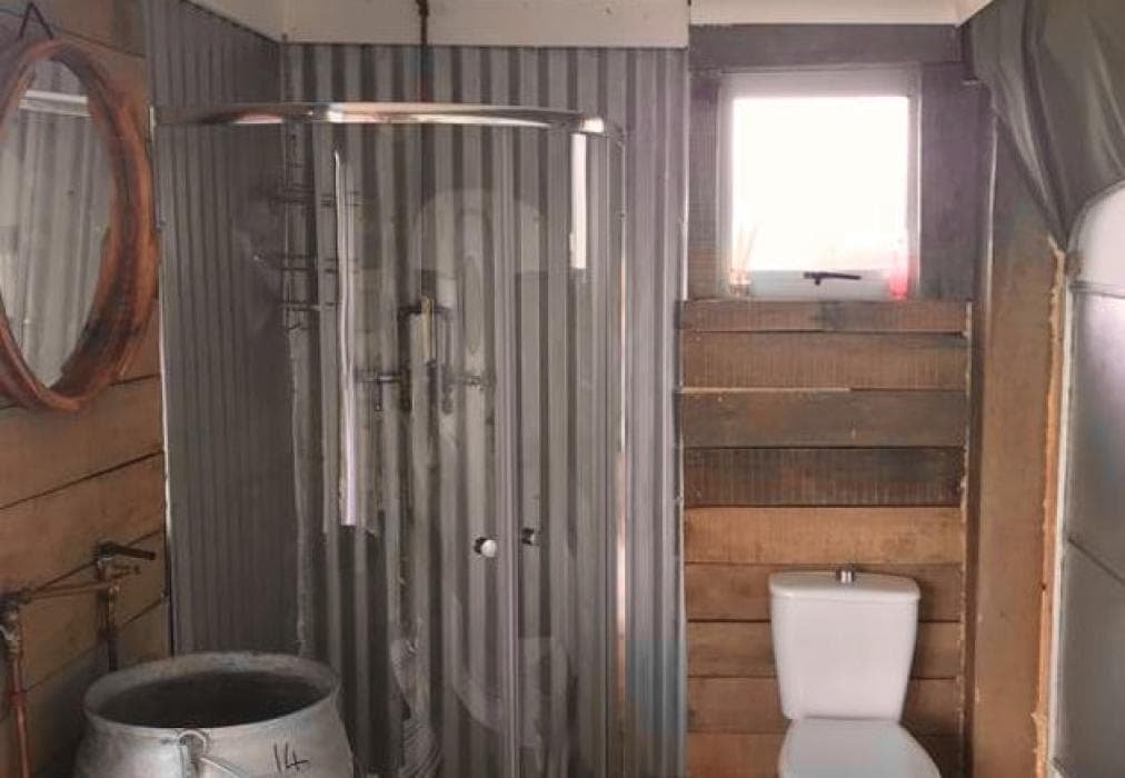 Tin Can Glamping Caravan