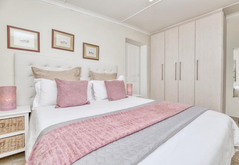 Land's Edge Struisbaai