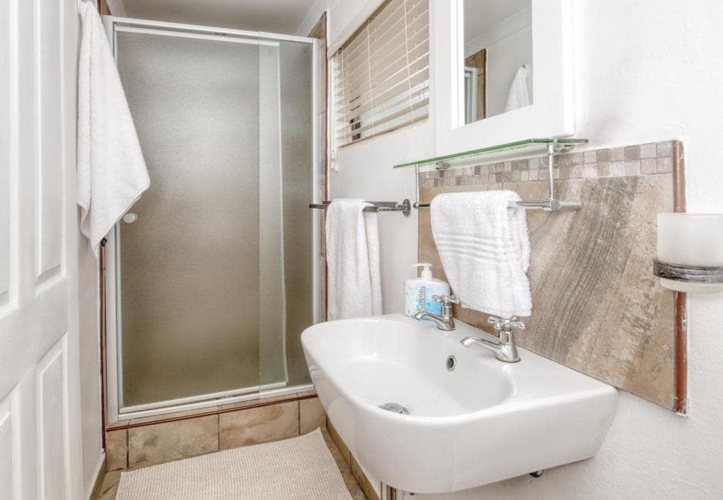 Land's Edge Struisbaai