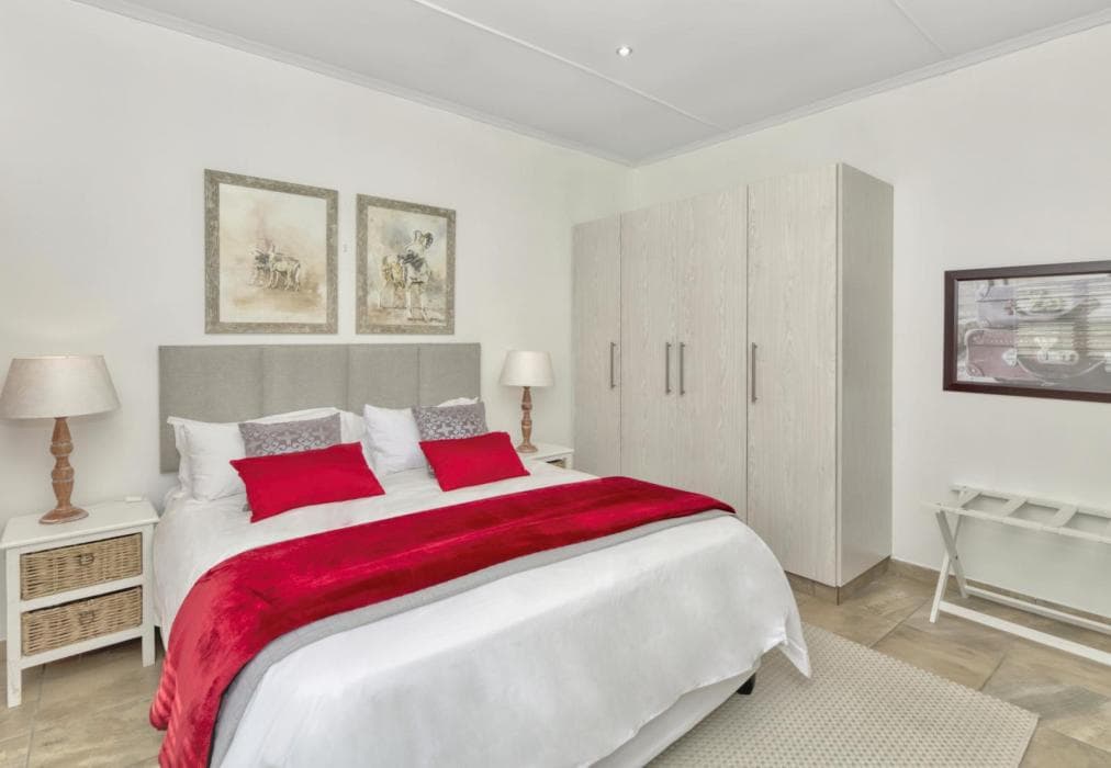 Land's Edge Struisbaai