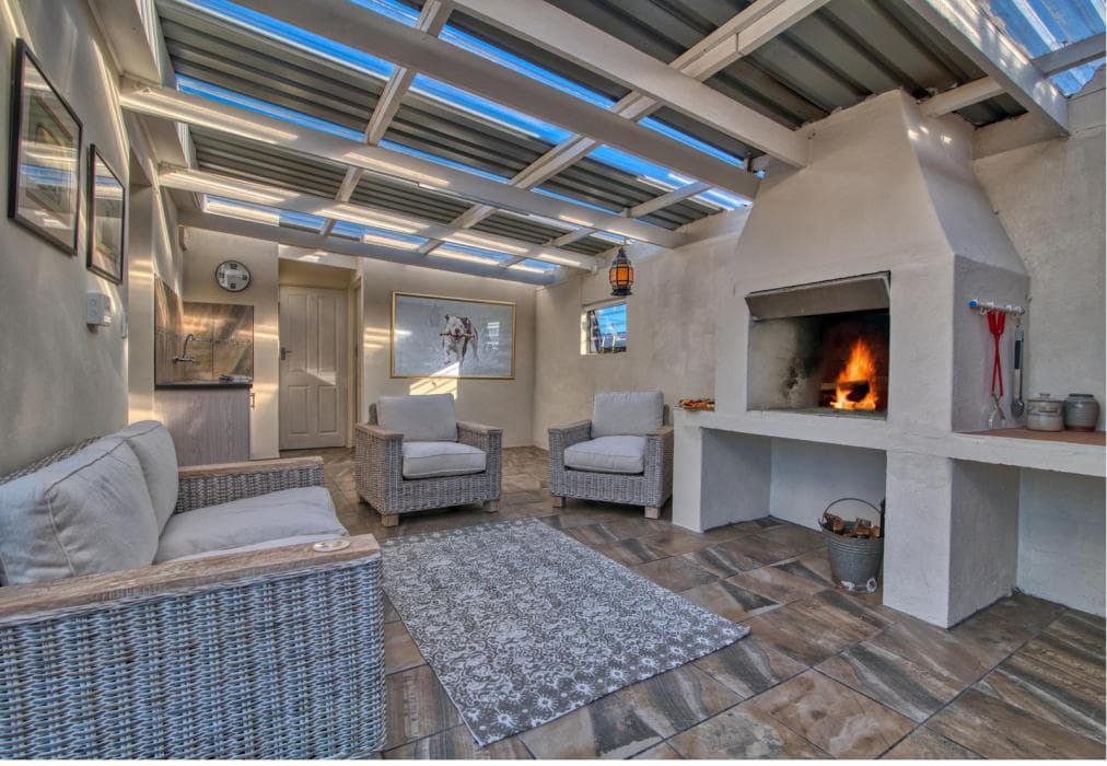 Land's Edge Struisbaai