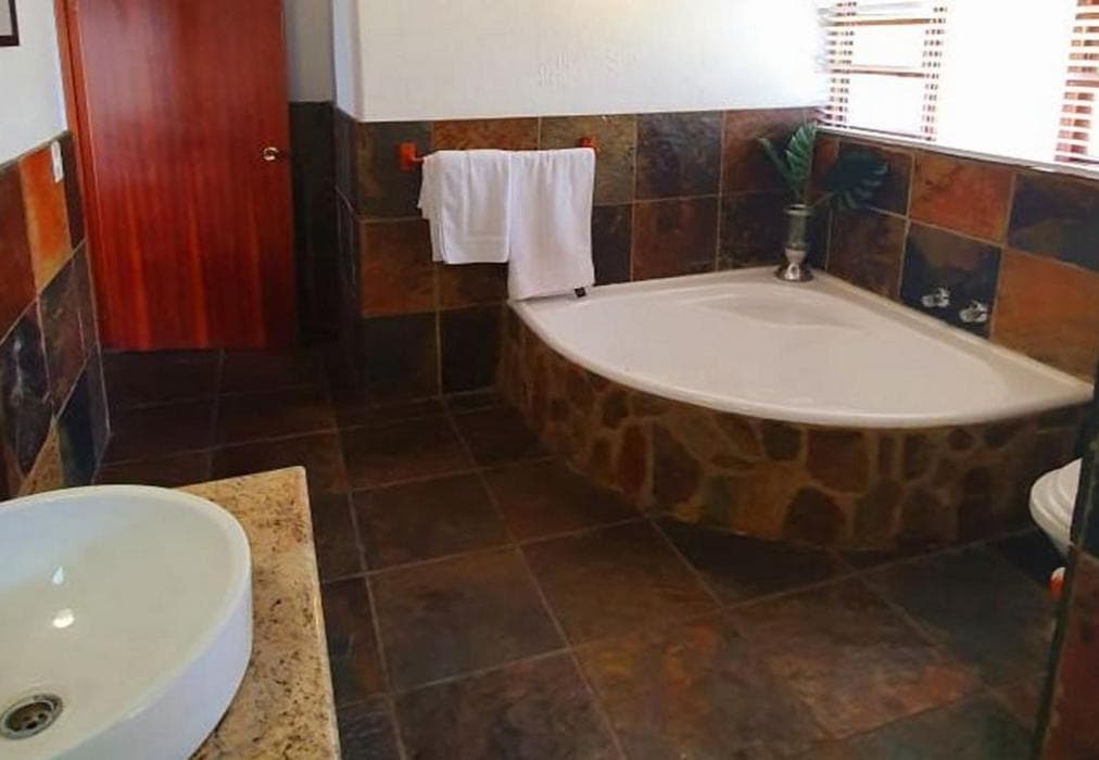 636 Itaga Safari Lodge