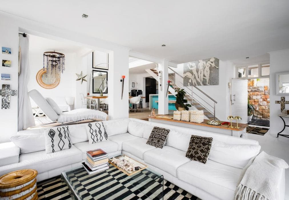 Shangri La in Misty Cliffs