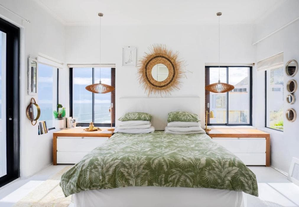 Shangri La in Misty Cliffs