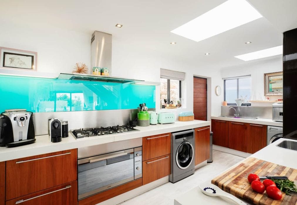 Shangri La in Misty Cliffs