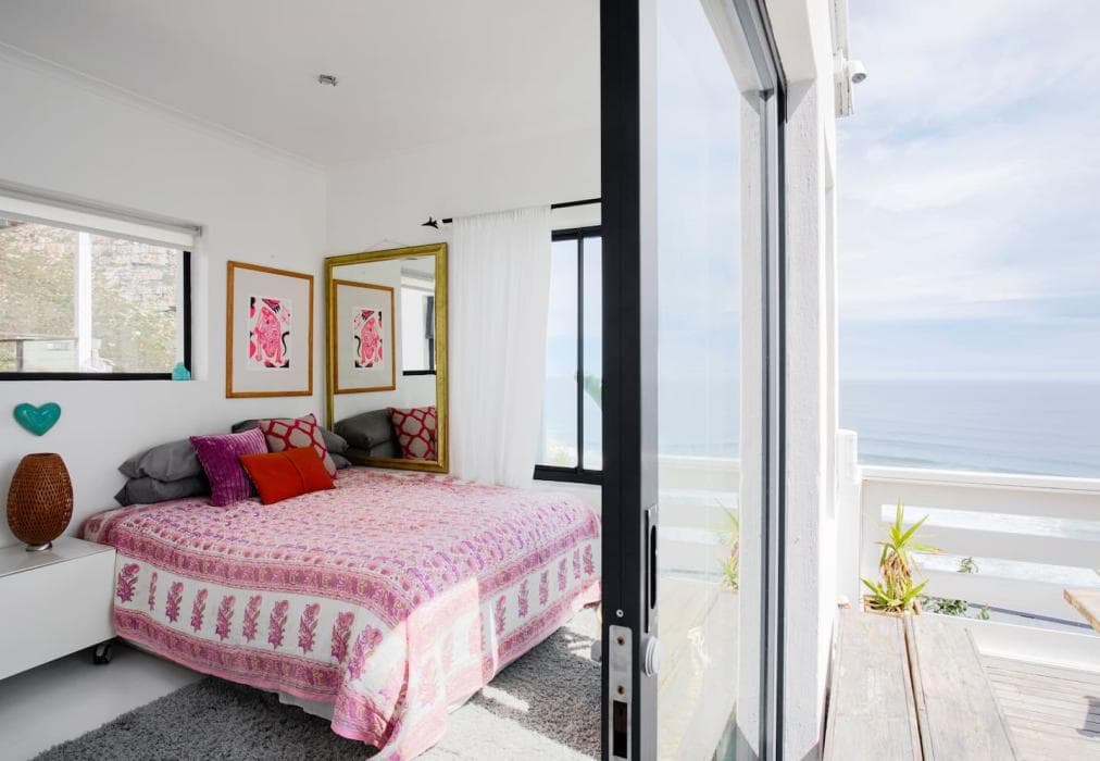 Shangri La in Misty Cliffs