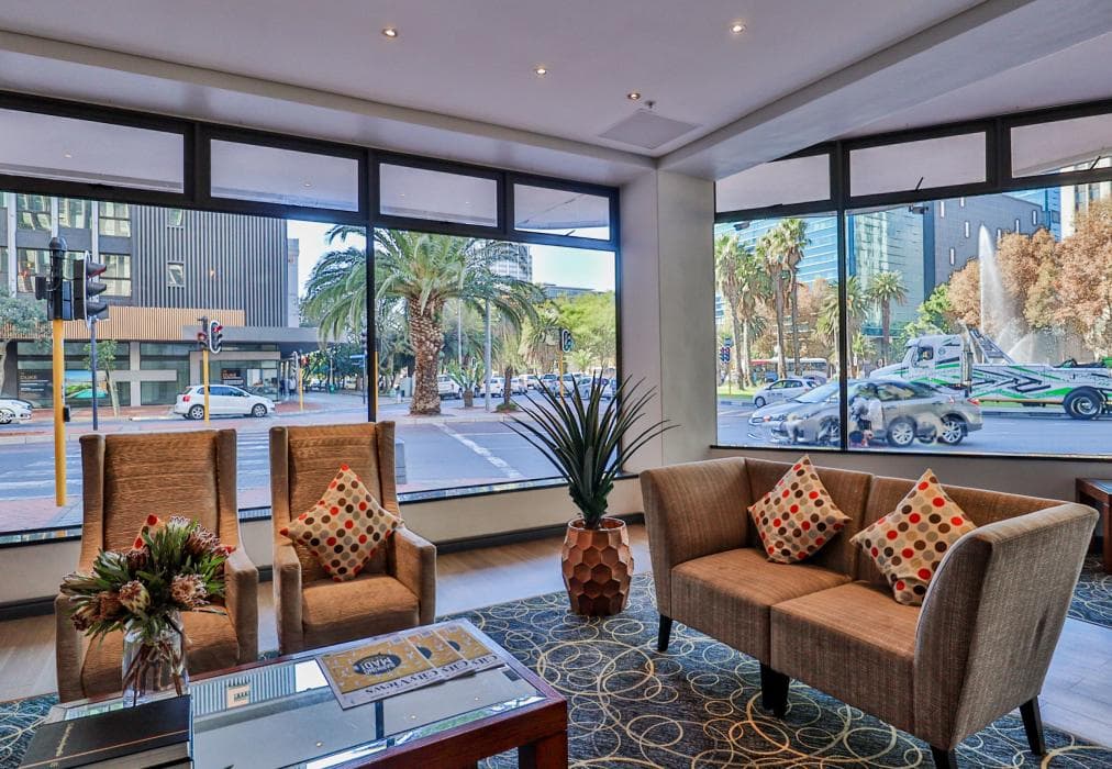 901 Fountain Suites Hotel