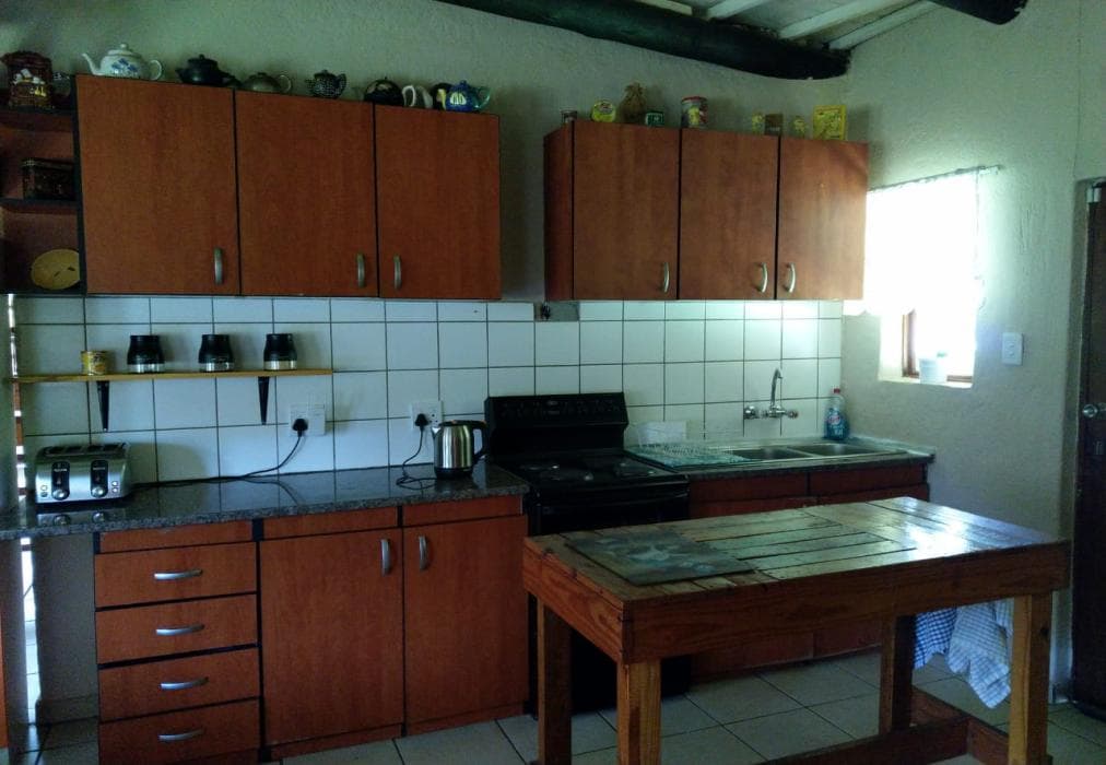 Die Opstal Thatched Roof