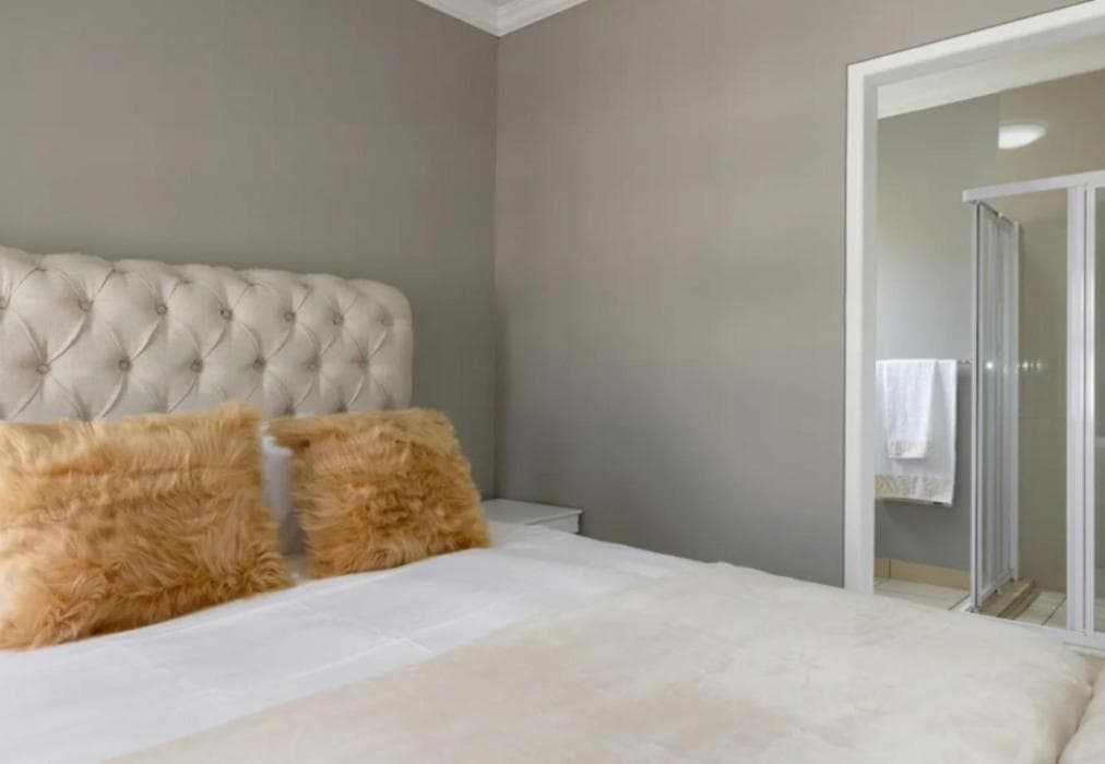 Pax's Luxury Two Bedroom