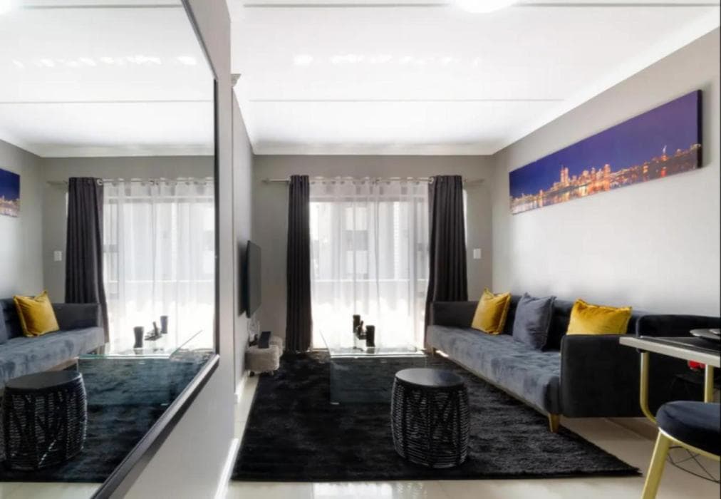 Pax's Luxury Two Bedroom