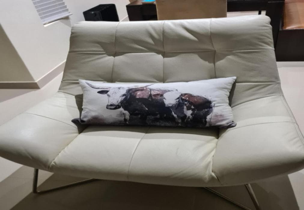 Modern Executive Unit