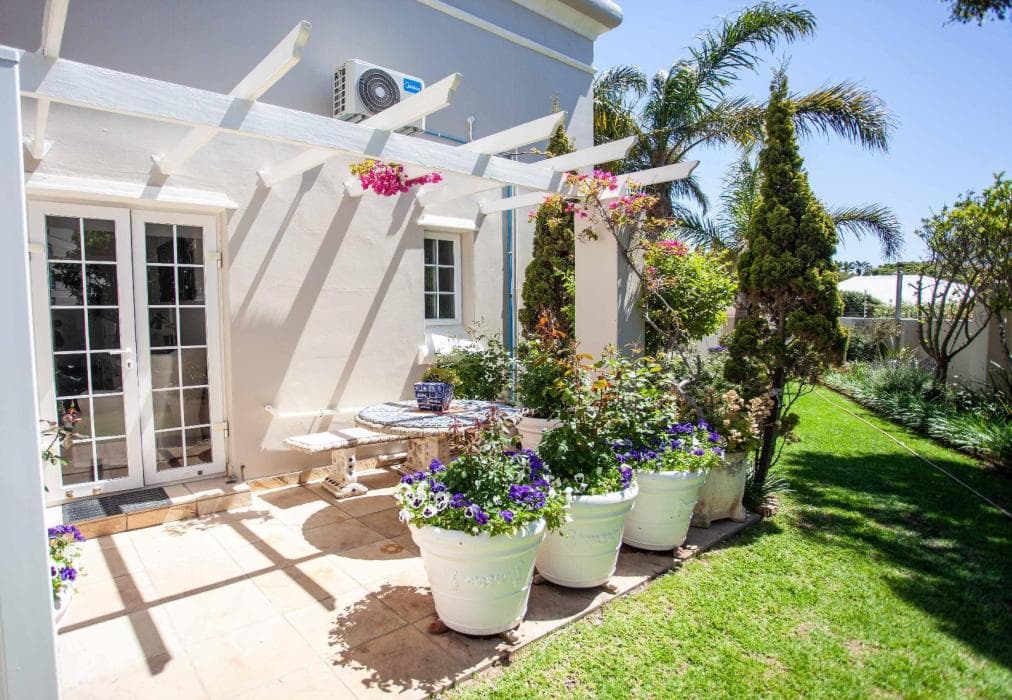 No 4 Boutique Beach House