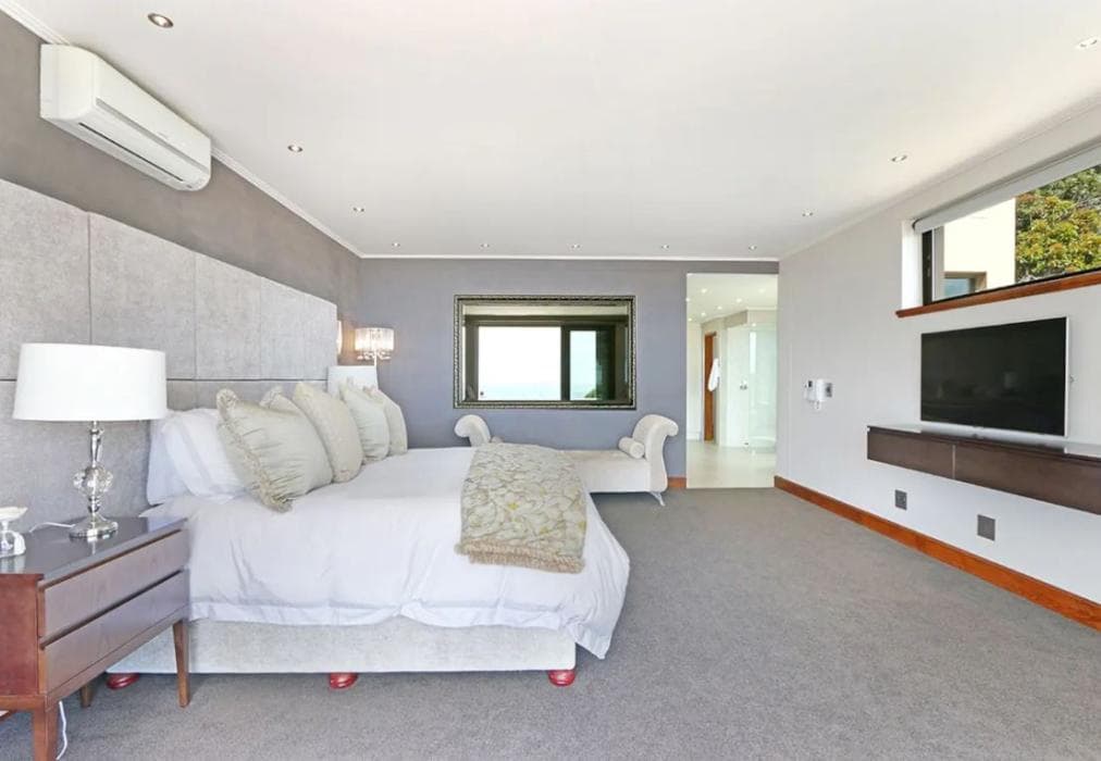 Entire Oceanfront Residence