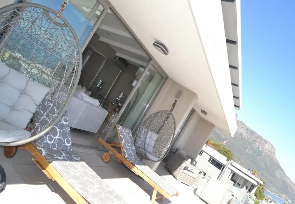 Entire Oceanfront Residence