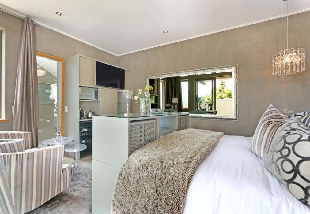 Entire Oceanfront Residence