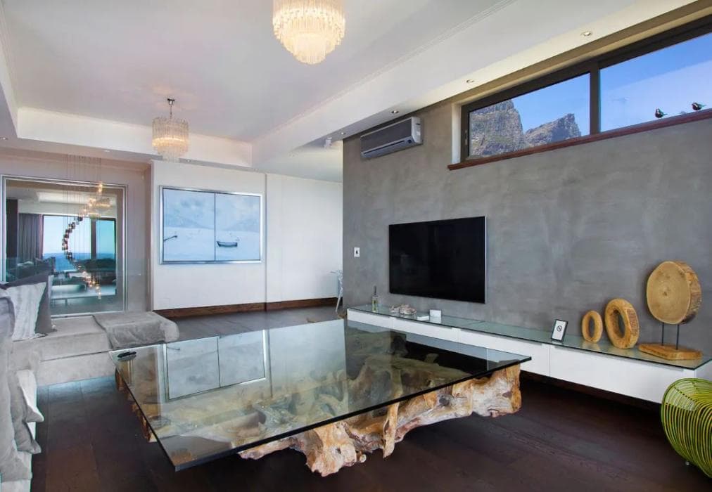 Entire Oceanfront Residence