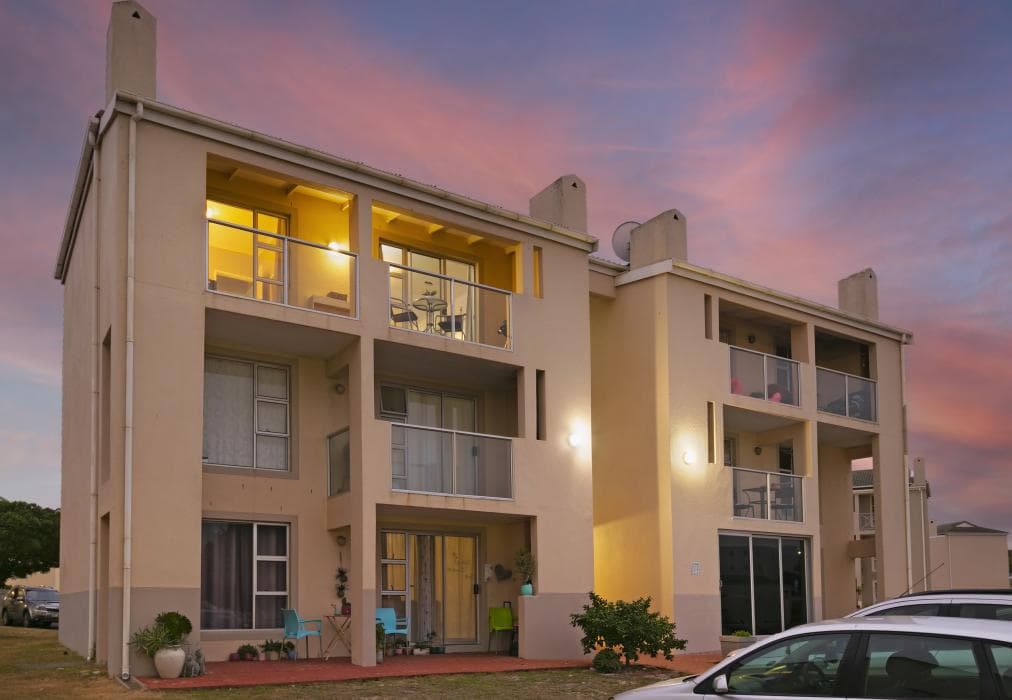 Big Bay Beach Club 21