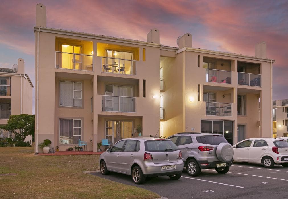 Big Bay Beach Club 21