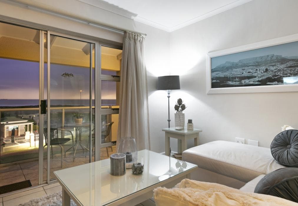 Big Bay Beach Club 21