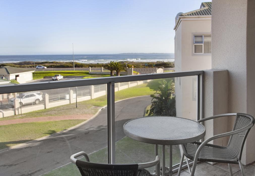 Big Bay Beach Club 21