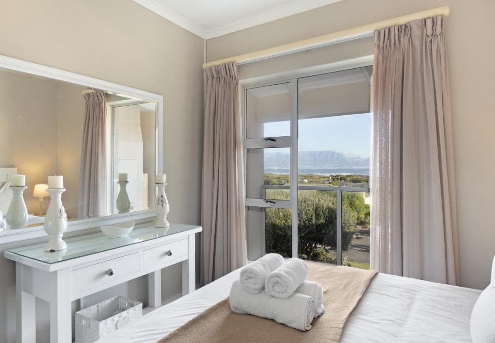 Big Bay Beach Club 21