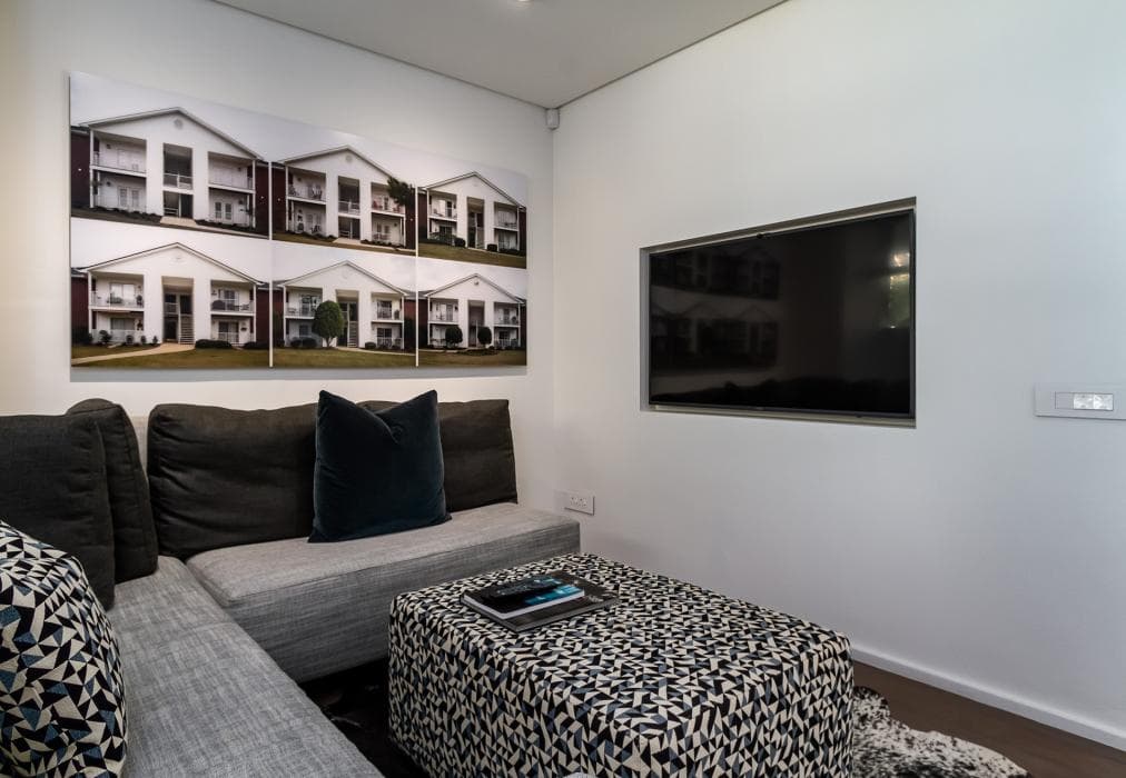 Clifton Art Apartment