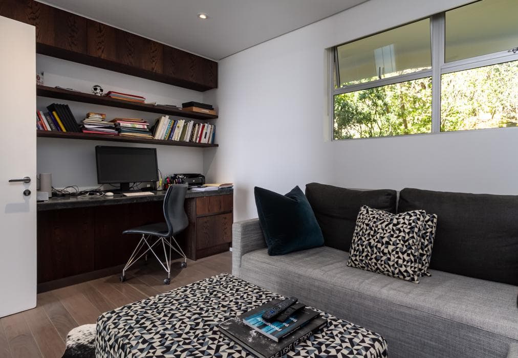 Clifton Art Apartment