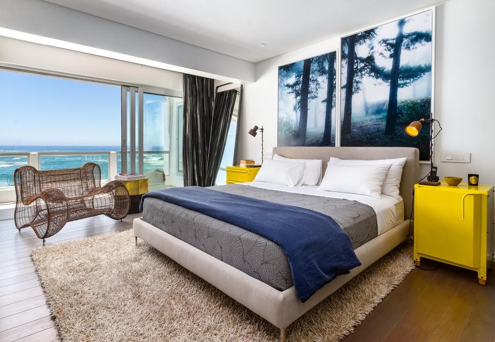 Clifton Art Apartment