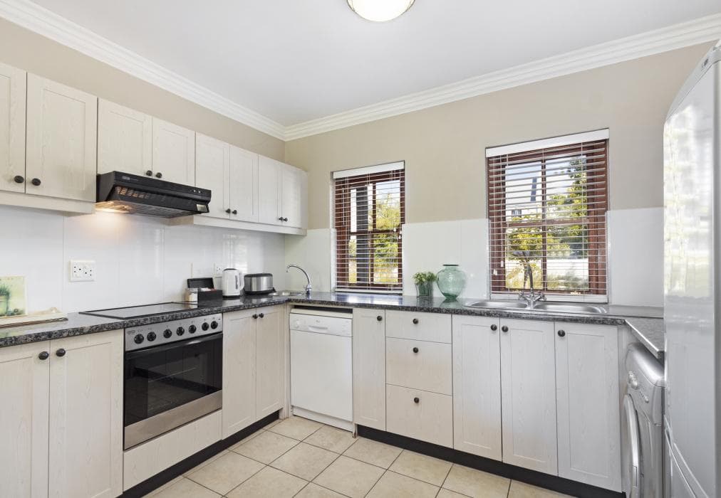 Winelands Golf Lodges 13