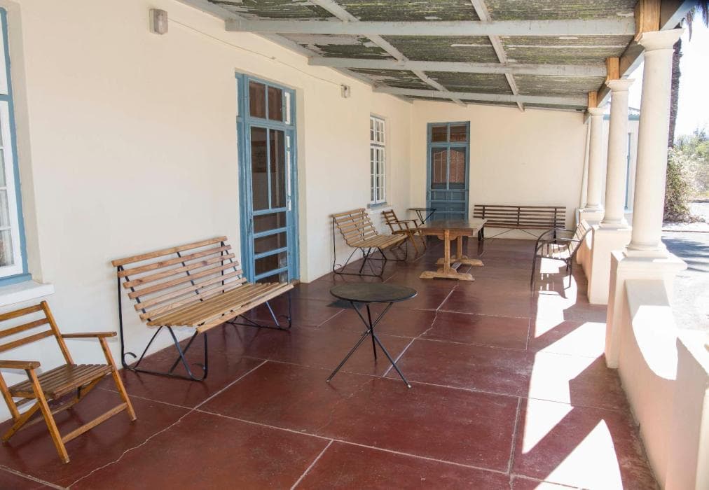 Roode Bloem Farm House