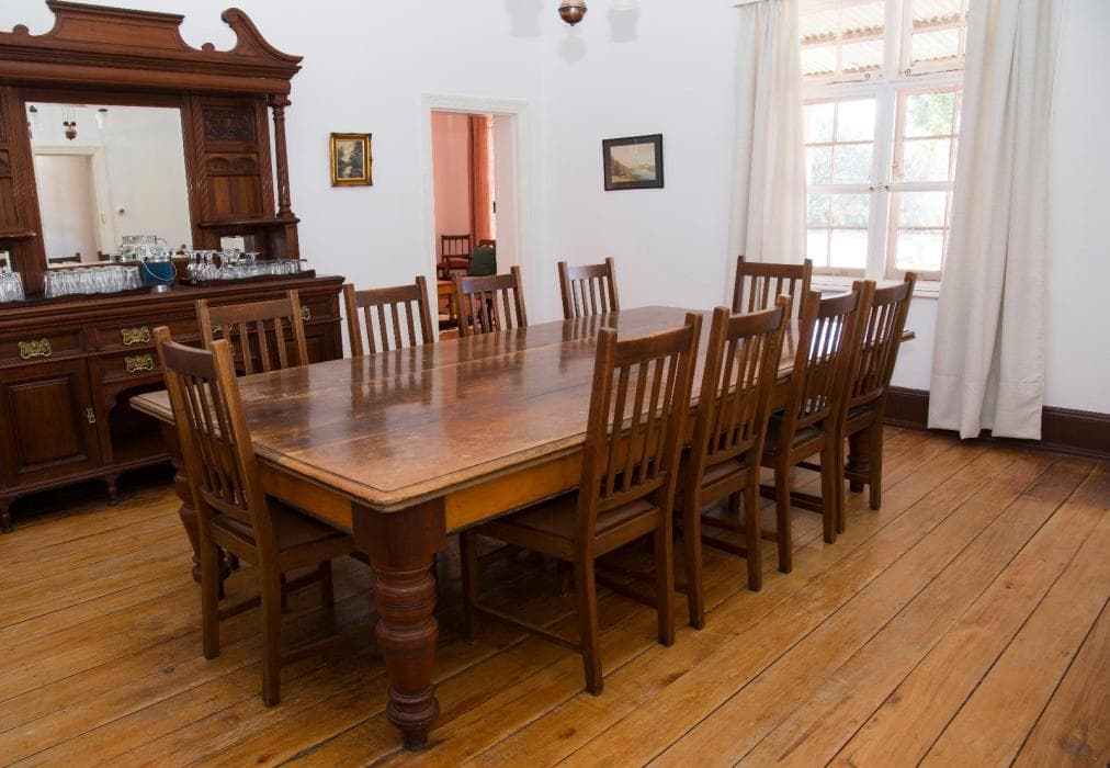 Roode Bloem Farm House