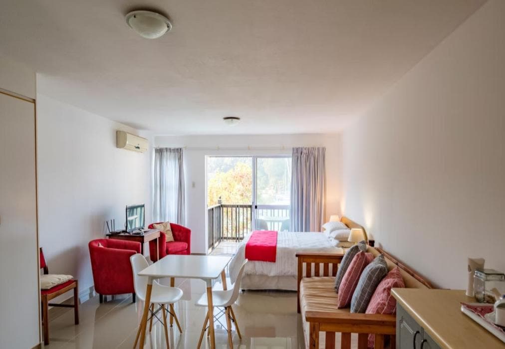 Wild Rocks Accommodation Bachelor Apartment