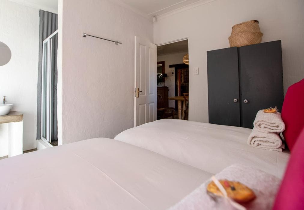 Springvale Farm - The Red Cottage